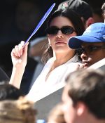 Access_Kardashian_28129~0.jpg