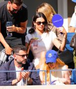 Access_Kardashian_281329.jpg
