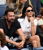Access_Kardashian_281629~0.jpg