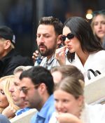 Access_Kardashian_28329~0.jpg