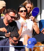 Access_Kardashian_28429.jpg