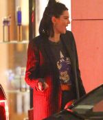 Access_Kardashian_12.jpg