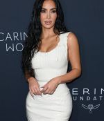 Access_Kardashian_5.jpg