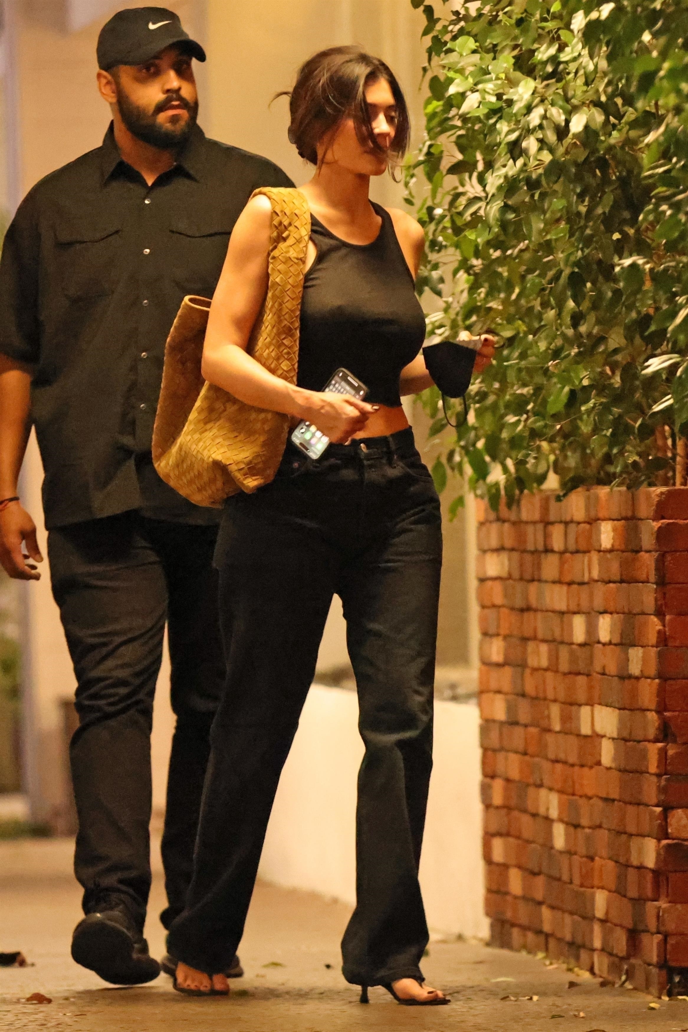 Access_Kardashian_8~0.jpg