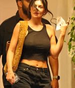 Access_Kardashian_18~0.jpg