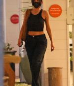 Access_Kardashian_6~0.jpg