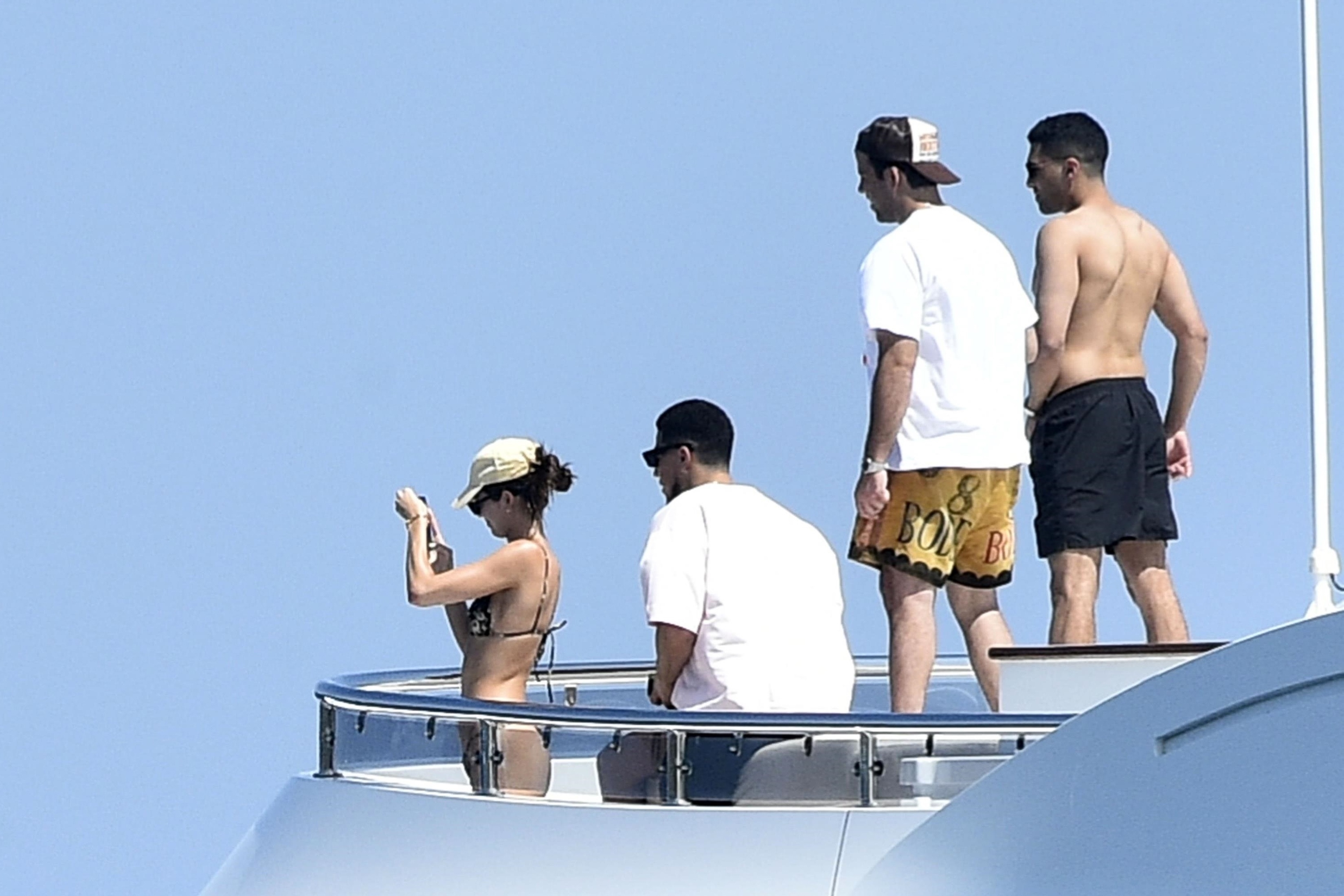 Access_Kardashian_128.jpg