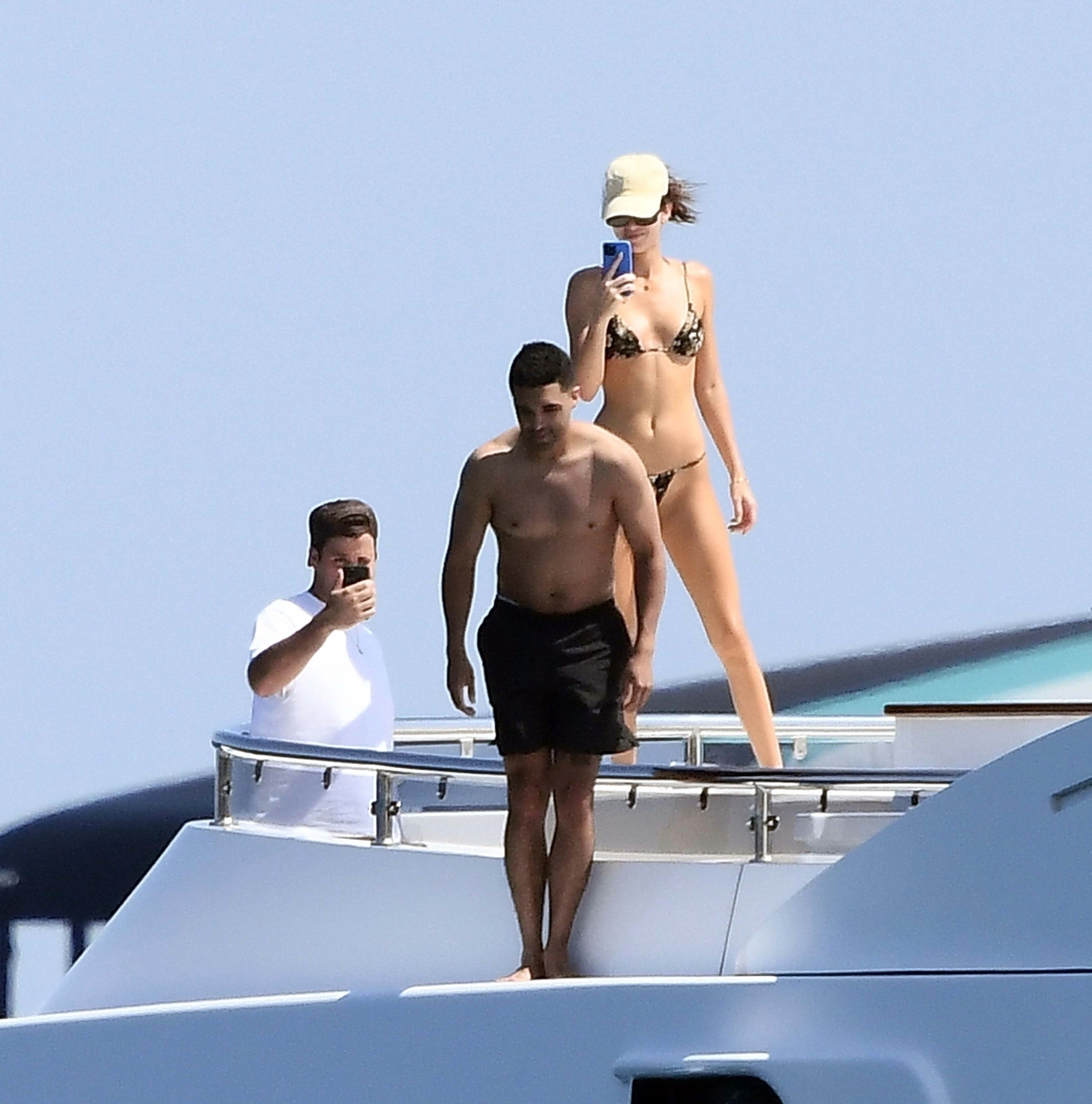 Access_Kardashian_90.jpg