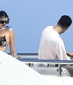 Access_Kardashian_140.jpg