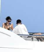 Access_Kardashian_80.jpg