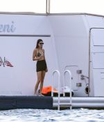 Access_Kardashian_6.jpg