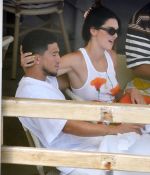 Access_Kardashian_18.jpg