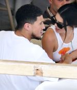 Access_Kardashian_2.jpg