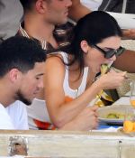 Access_Kardashian_50.jpg