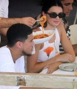 Access_Kardashian_66.jpg