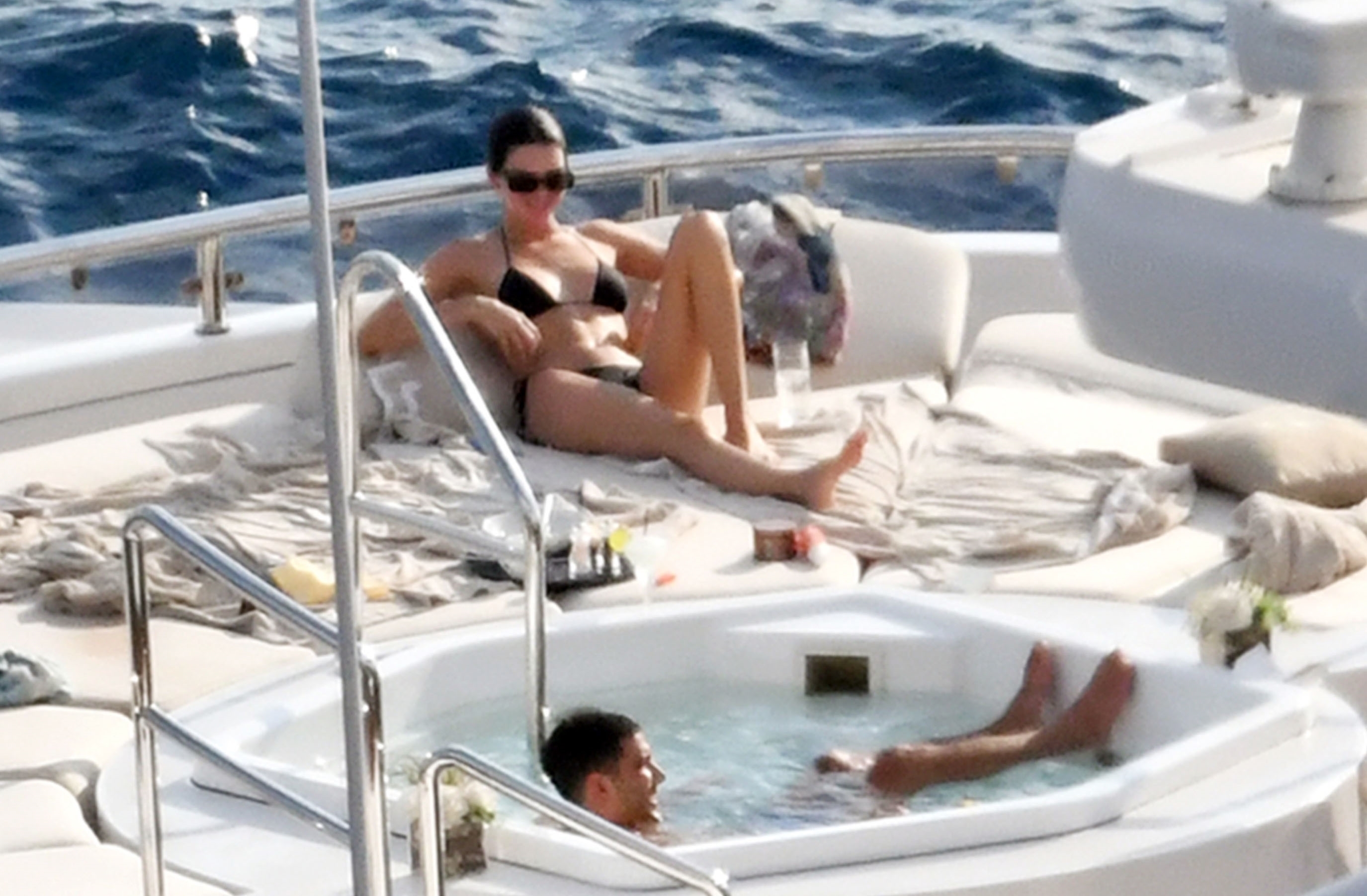 Access_Kardashian_7.jpg