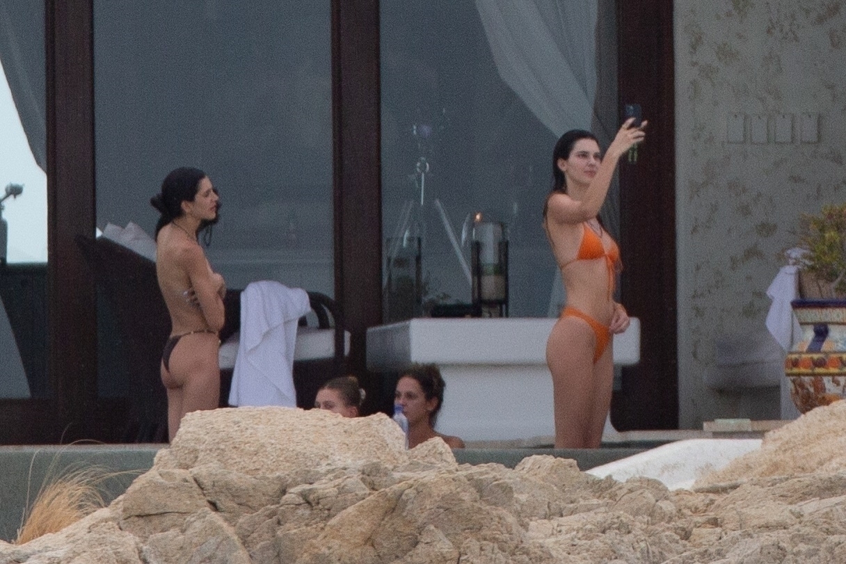 Access_Kardashian_1.jpg