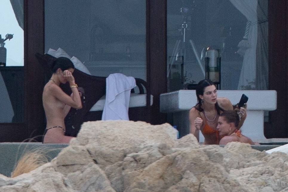 Access_Kardashian_14.jpg