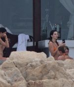 Access_Kardashian_13.jpg