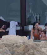 Access_Kardashian_15.jpg