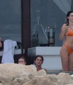 Access_Kardashian_3.jpg