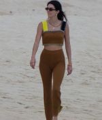 Access_Kardashian_1.jpg
