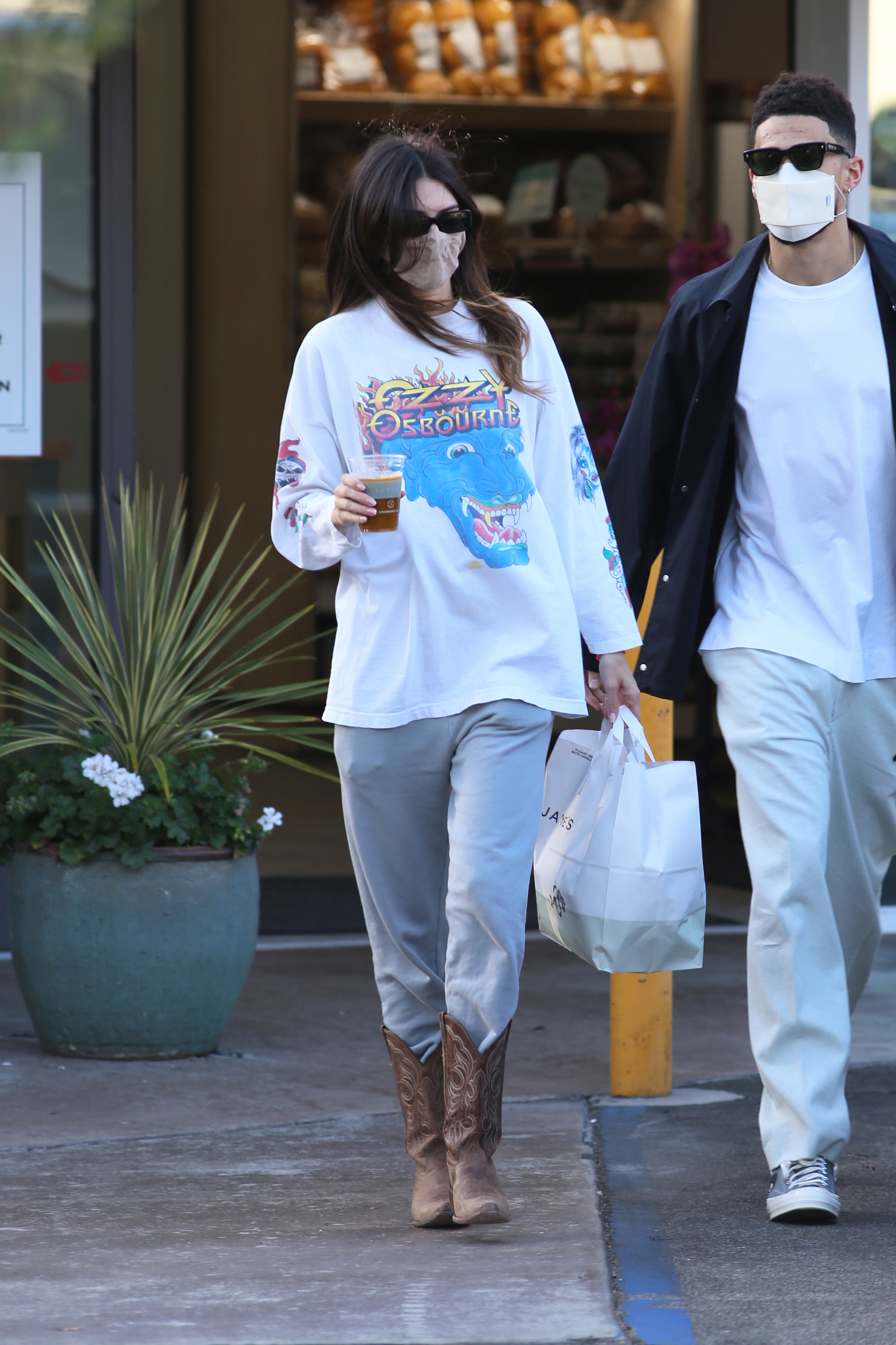 Access_Kardashian_6.jpg