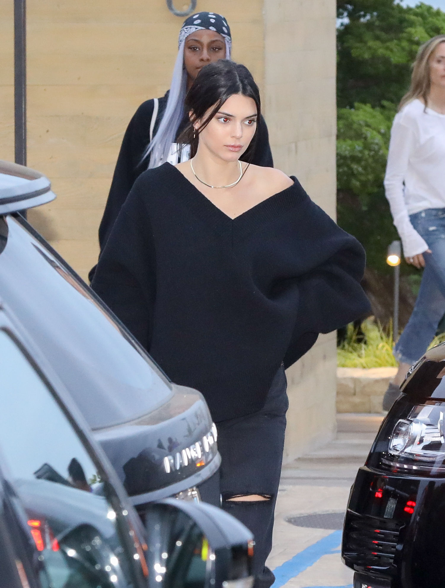 Access_Kardashian_10~0.jpg