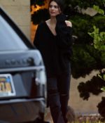 Access_Kardashian_3~0.jpg