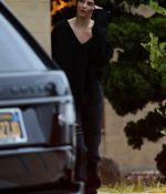 Access_Kardashian_4~0.jpg