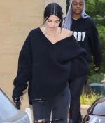 Access_Kardashian_6~0.jpg