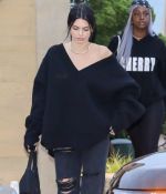 Access_Kardashian_7~0.jpg