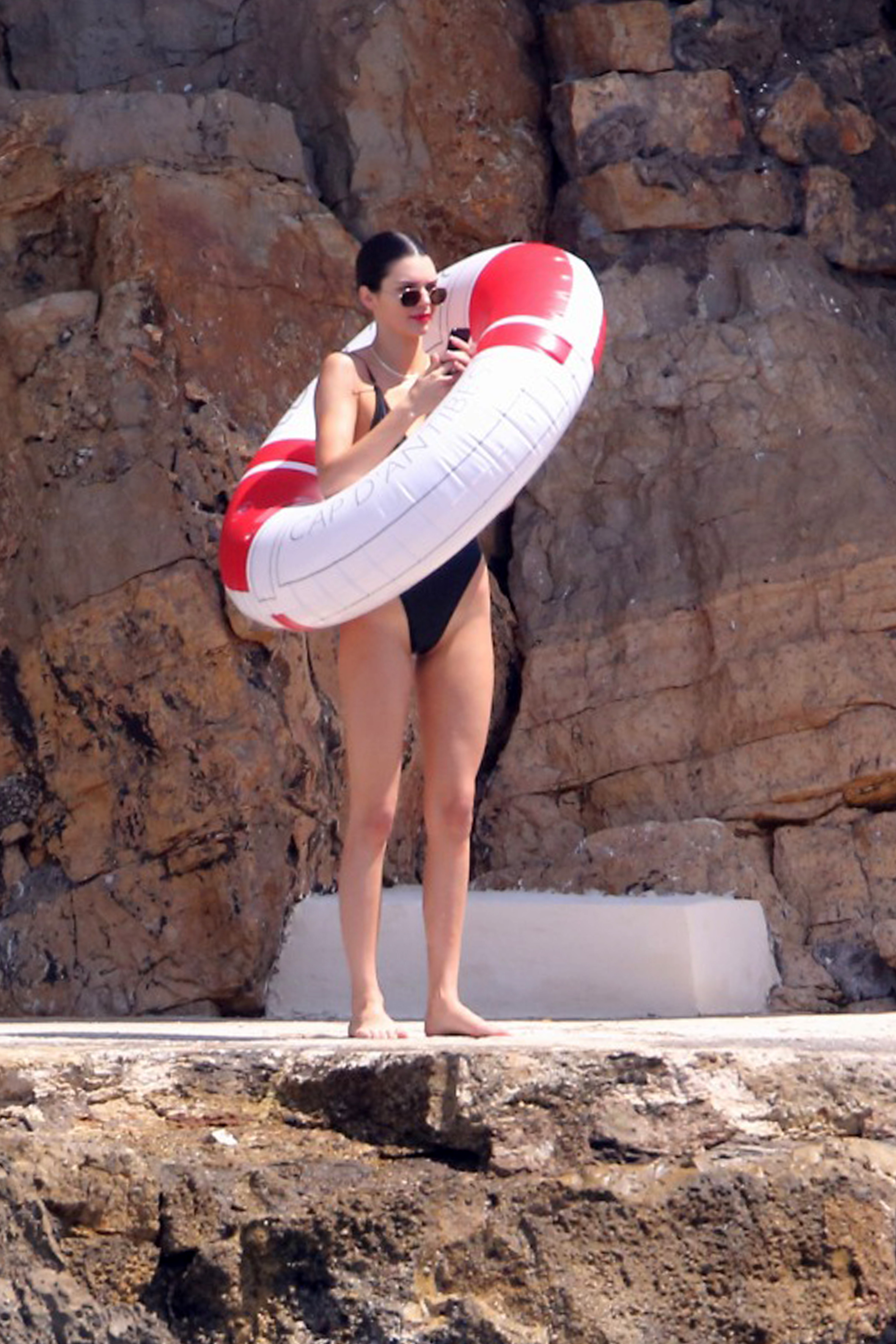 Access_Kardashian_160.jpg