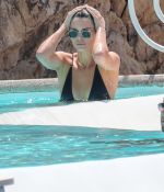 Access_Kardashian_13.jpg