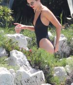 Access_Kardashian_140.jpg