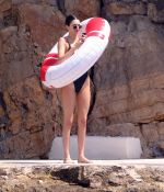 Access_Kardashian_160.jpg