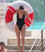 Access_Kardashian_165.jpg