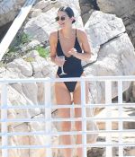 Access_Kardashian_195.jpg