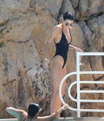 Access_Kardashian_200.jpg