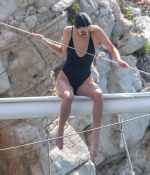 Access_Kardashian_230.jpg