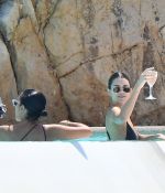 Access_Kardashian_275.jpg