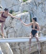 Access_Kardashian_280.jpg