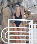 Access_Kardashian_30.jpg