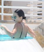 Access_Kardashian_313.jpg
