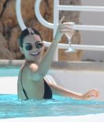 Access_Kardashian_327.jpg