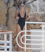 Access_Kardashian_329.jpg