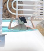 Access_Kardashian_335.jpg
