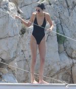 Access_Kardashian_6.jpg