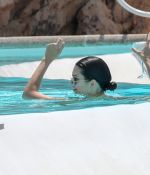 Access_Kardashian_66.jpg