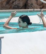 Access_Kardashian_68.jpg